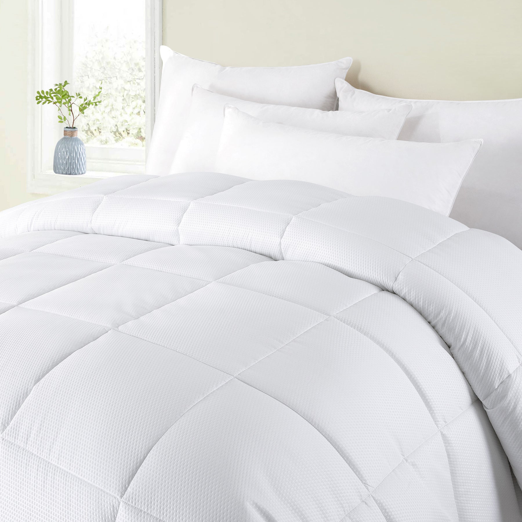 Down Alternative Comforter