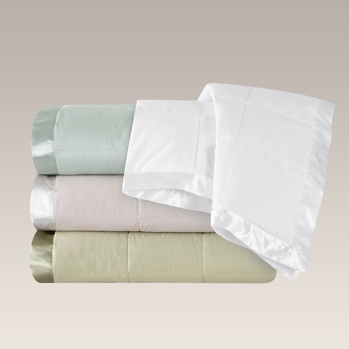 Down Blanket Queen Size Soft Lightweight Down Blanket Friendly Bed Blanket with Luxury Satin Trim, 100% Cotton Cover